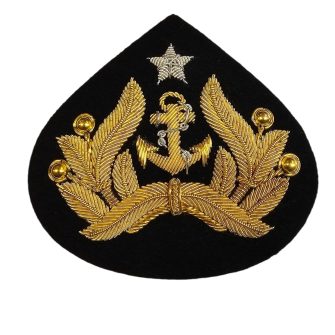 ÓVALO DE GORRA – OFICIAL